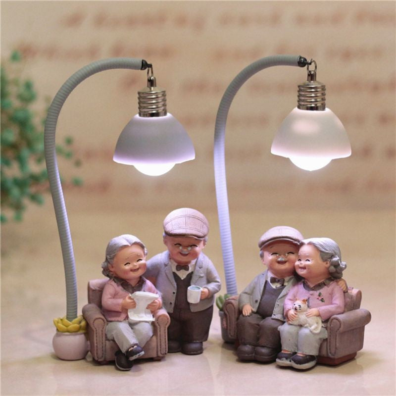 Modelo e lustre criativo de casal de avós - Decoração