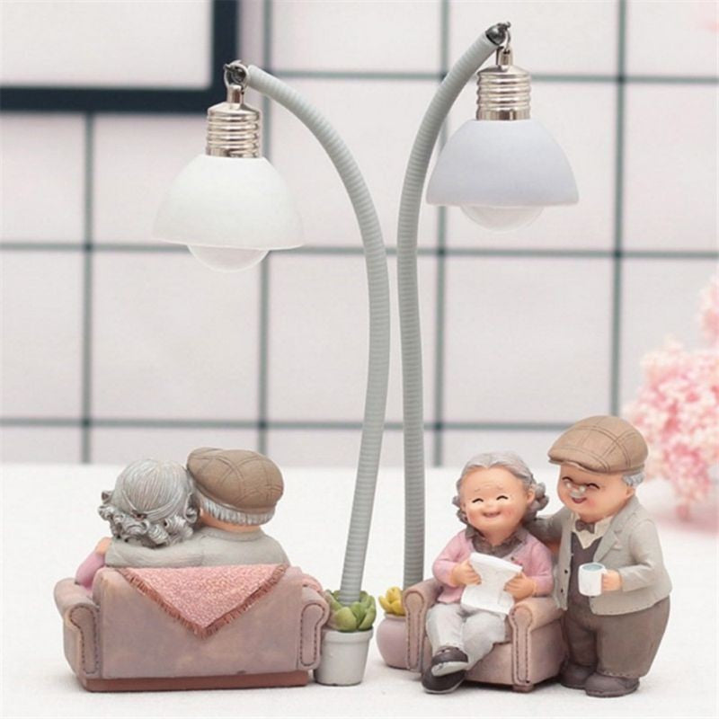 Modelo e lustre criativo de casal de avós - Decoração