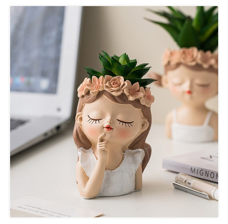 Lindo Vaso para Suculentas em Formato de Rosto de Fada