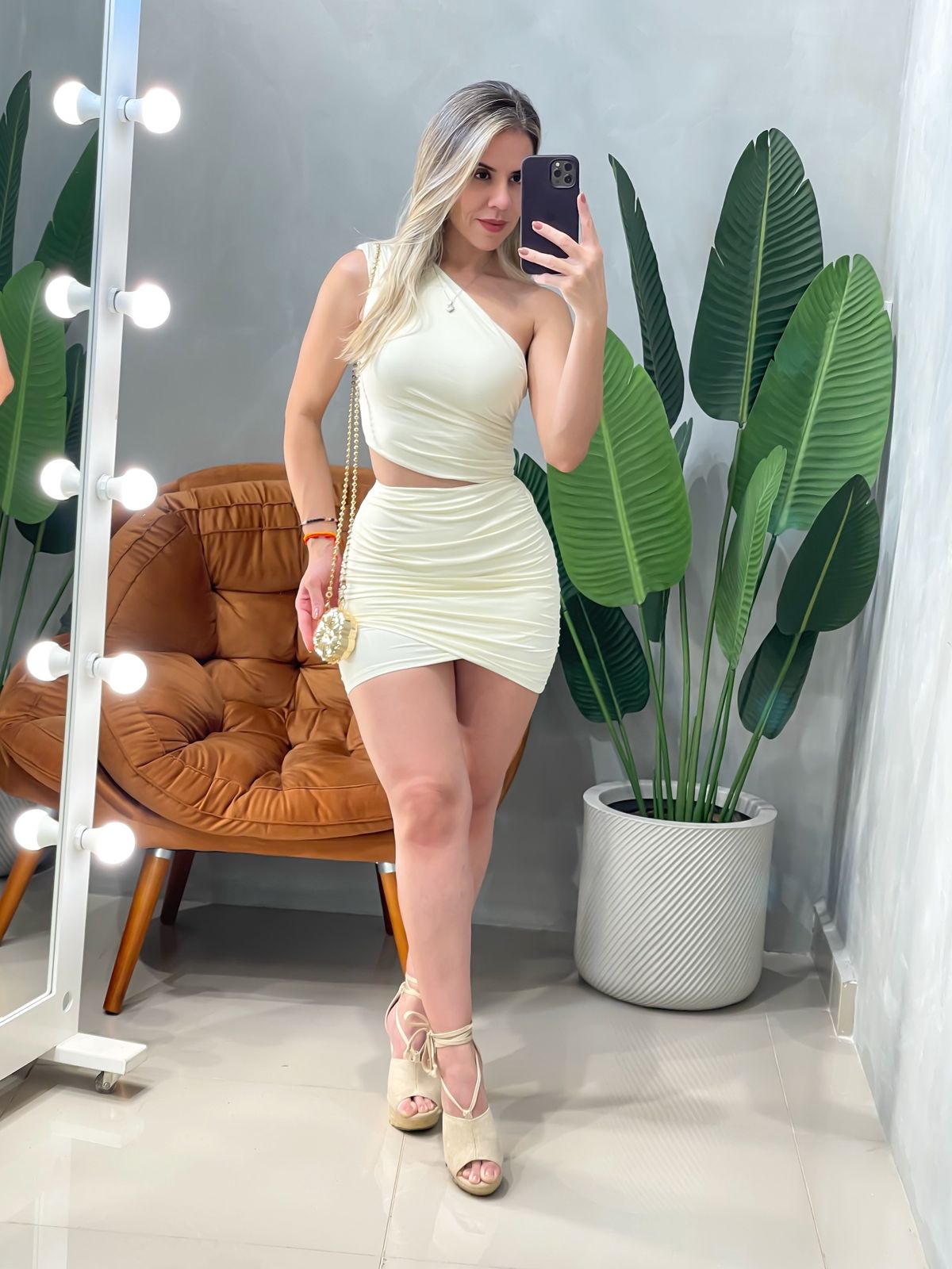 Vestido Curto em Poliamida Ombro Único Plissado Nayara Ref. 1849